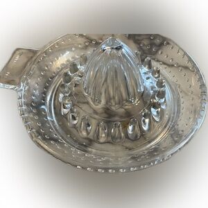 Clear Glass Citrus Juicer